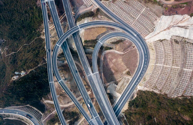 万利高速公路建成通车